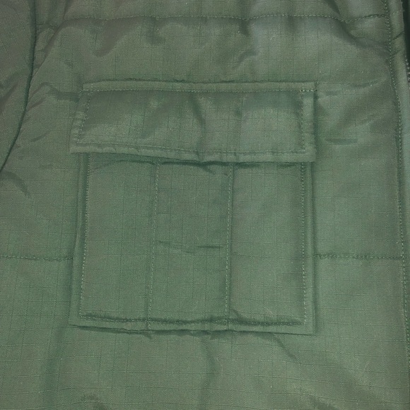 Guess Puffer Jacket - Picture 5 of 8